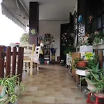 Casa Irene 3* טורי די קווארטזולו