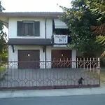 לינה וארוחת בוקר Casa Irene טורי די קווארטזולו