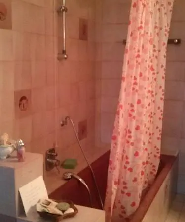 Casa Irene 3* טורי די קווארטזולו